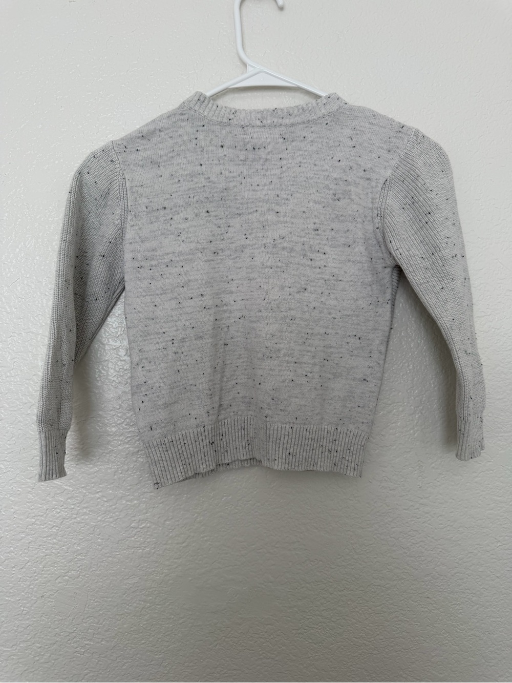 Cat & Jack Boys Light Gray Speckled Knit Henley Sweater Size 5T - Picture 3 of 9
